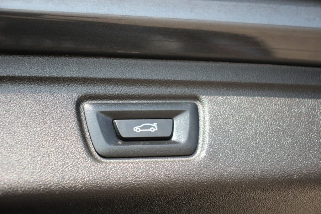 BMW 3-serie touring 330i high executive edition | m-sport | pano. | leder |