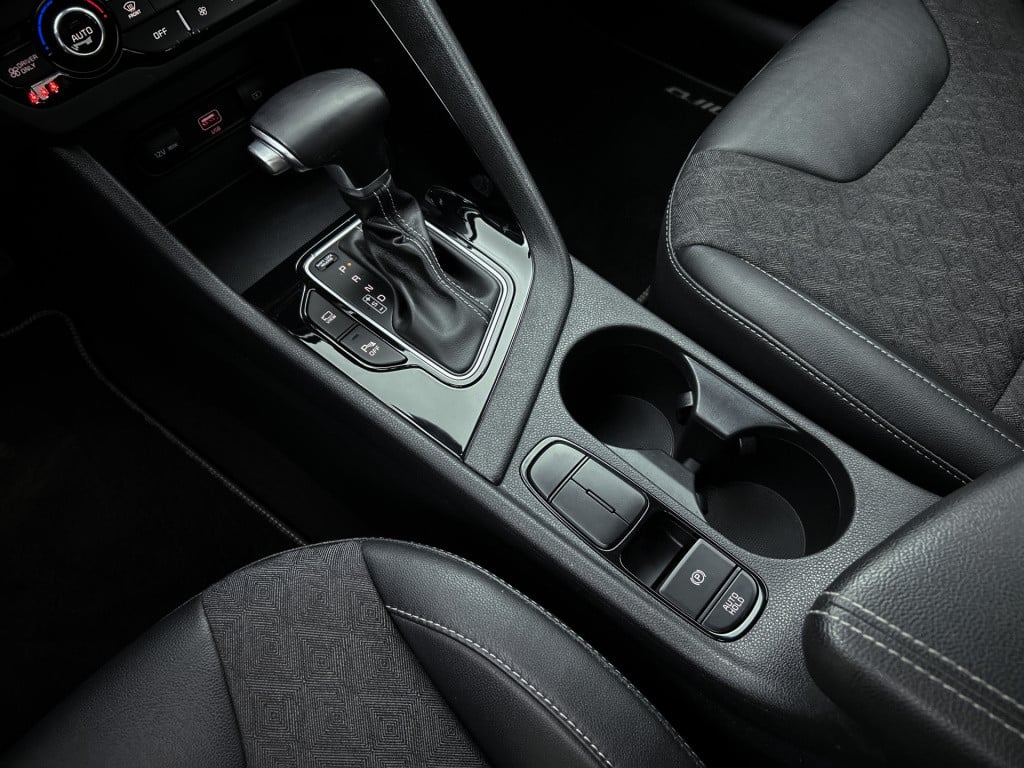 Kia Niro 1.6 gdi hybrid dynamicline | half leder/stof | navigatie | parkeer
