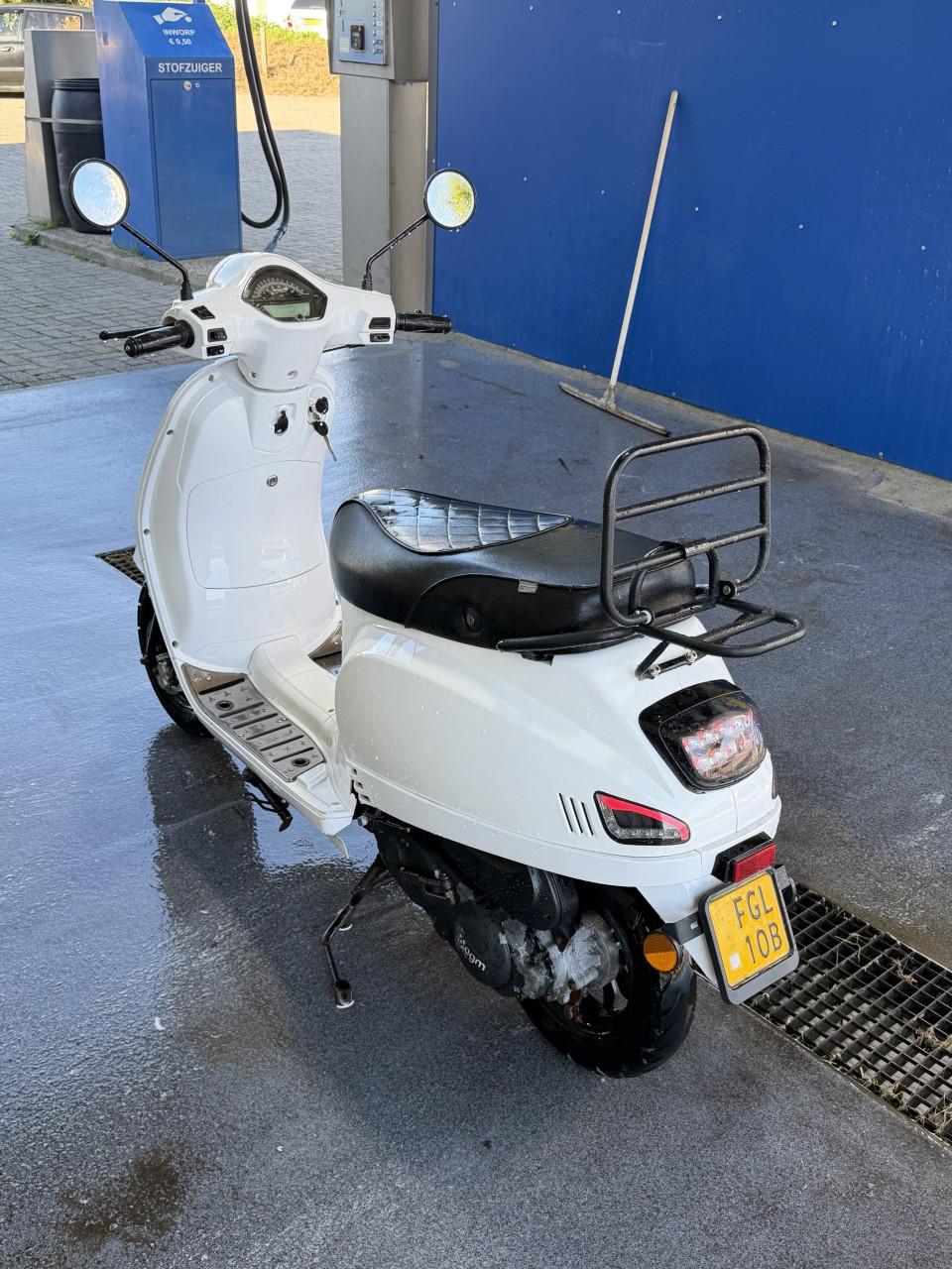 AGM VX50i Brom scooter 45km 2021 Injectie - Veel Vervangen