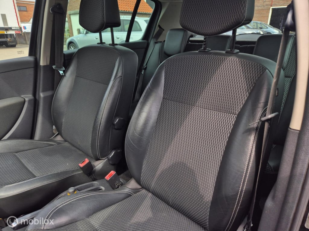 Renault Clio 1.6 dynamique automaat / 5-deurs / airco / cruisecontrol / pan