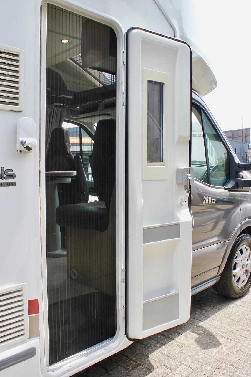 Challenger 288EB (Queensbed+Hefbed, 28000KM!!, ALS NIEUW!!)