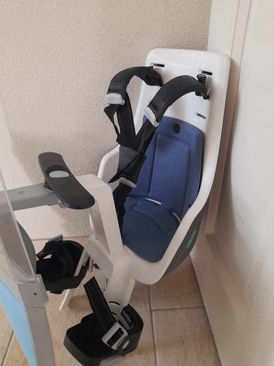 Bobike Fietsstoeltje  (MINI) (met scherm (in goede nette staat )