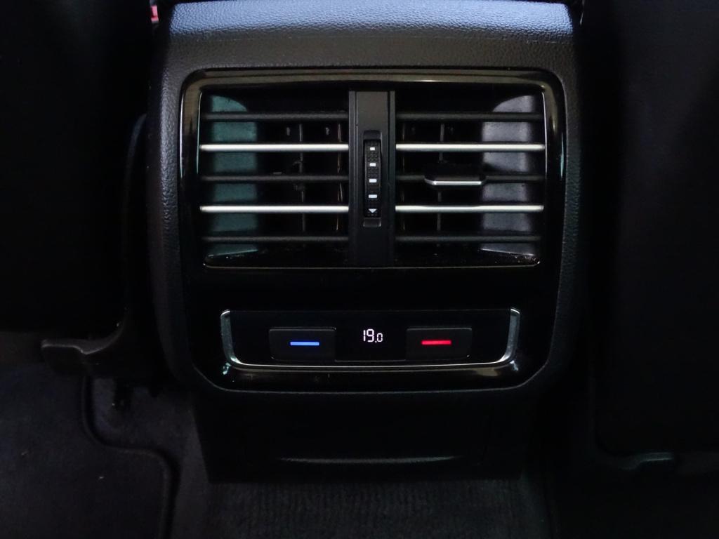 Volkswagen Passat variant 1.4 tsi gte connected series plus | pano | trekha