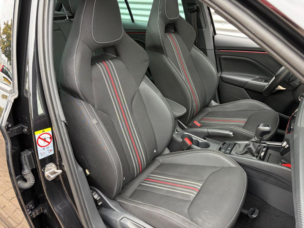 Skoda Kamiq 1.0 tsi monte carlo pano stuurverwarming