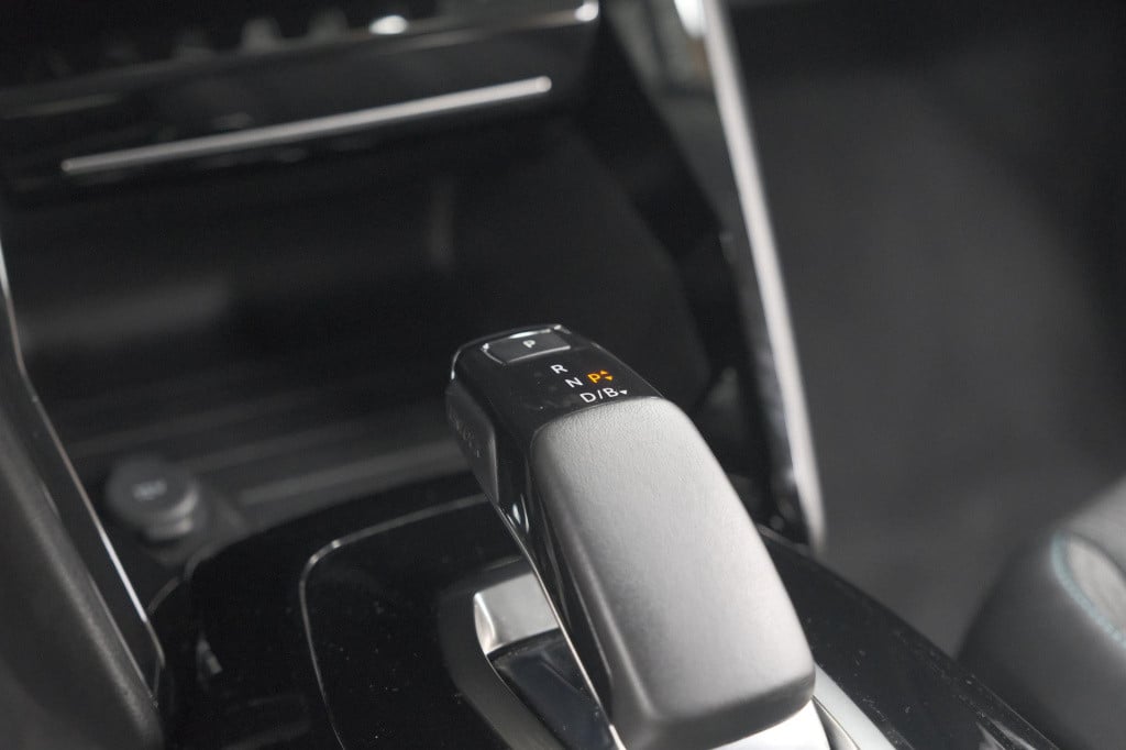Peugeot E-2008 ev gt 50 kwh | 3 fase laadfunctie | camera | navigatie | par