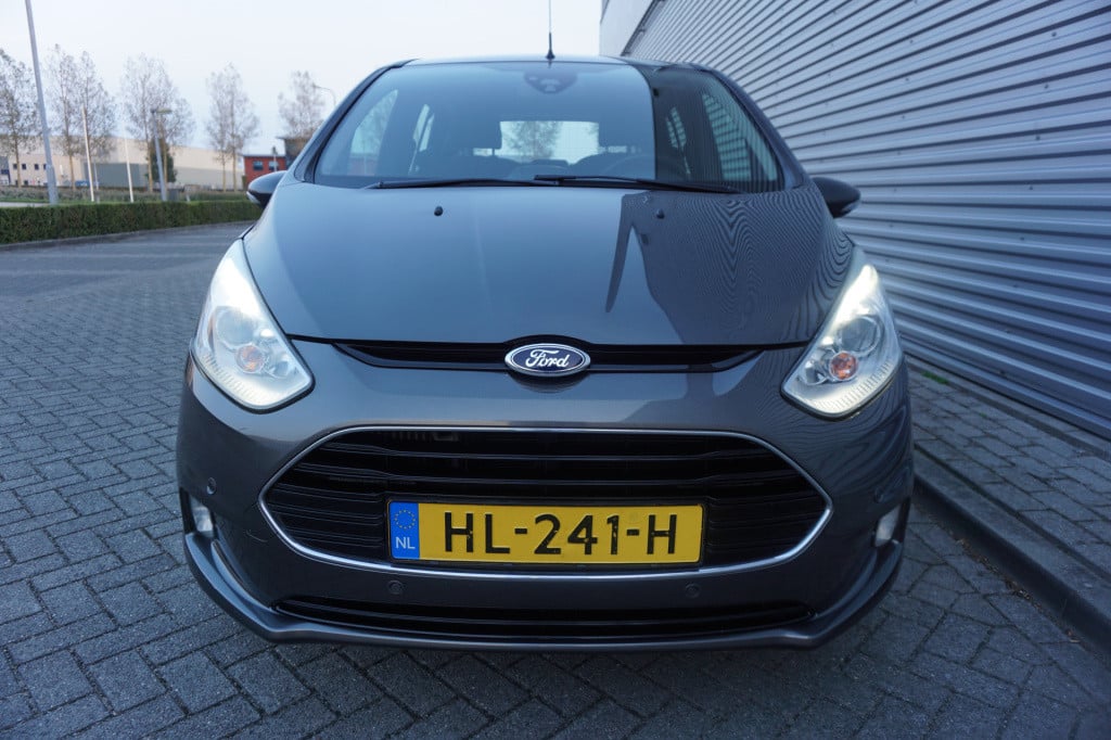Ford B-max 1.0 ecoboost titanium airco / navi / cruise / camera / parkeers.