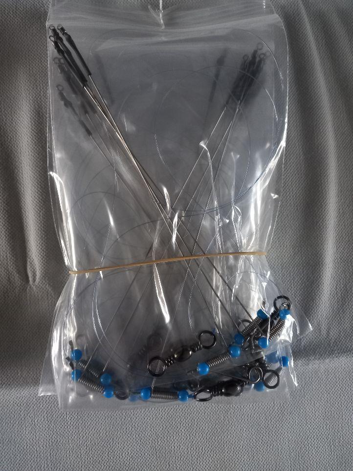 Onderlijnen met verenstaal afhouders .