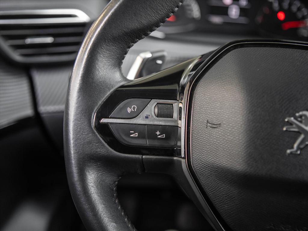 Peugeot 208 1.2 puretech 100pk eat8 allure