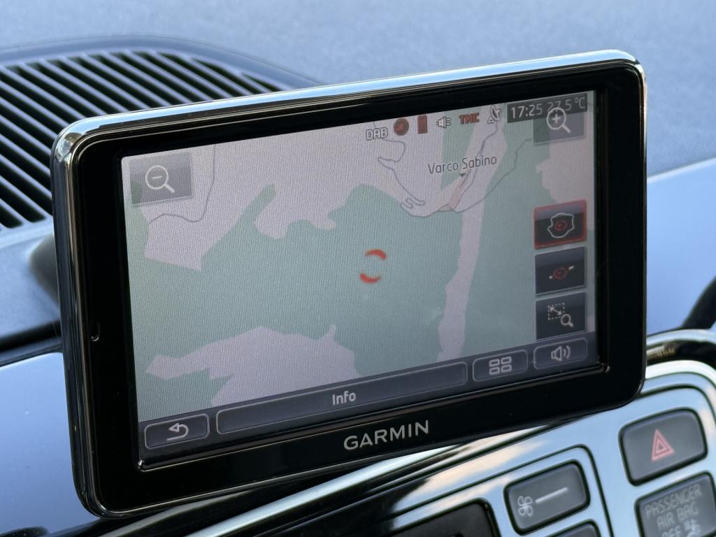 Volkswagen E-up! | pano | stoelverwarming | voorruitverwarming | cruise | d