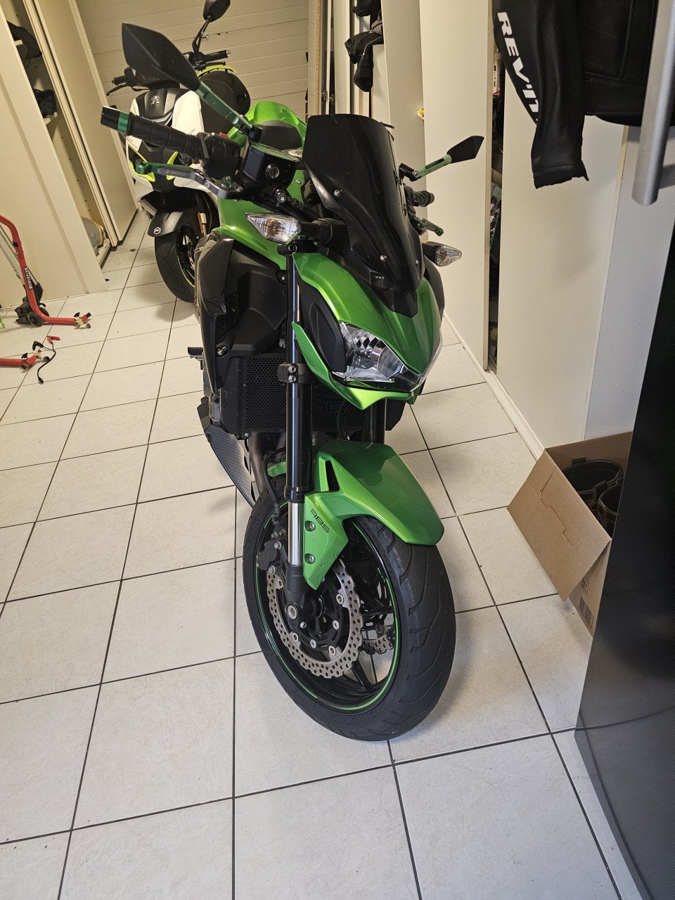 Z900