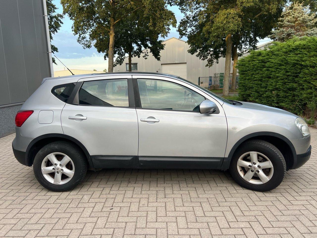Nissan Qashqai 1.6Acenta Pano/ Trekhaak Jaar apk