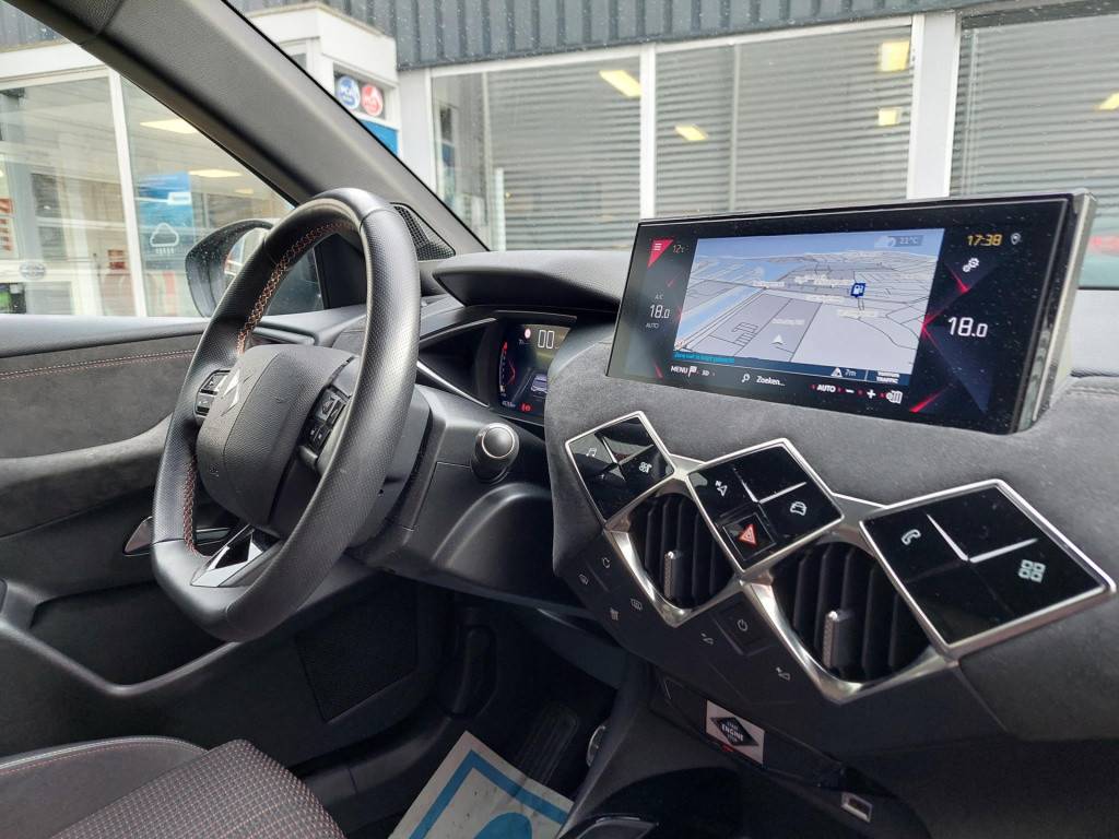 Ds Ds 3 crossback 100 performance line navi/cam/keyless