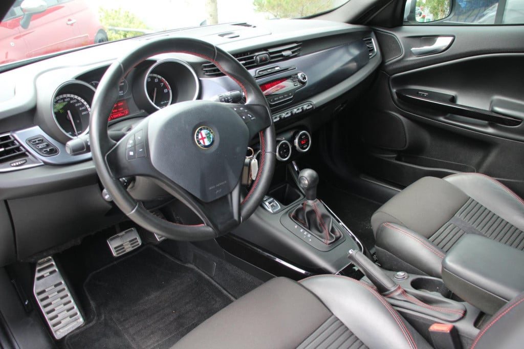 Alfa Romeo Giulietta 1.4 t turbo sportiva tct automaat - xenon - leder - st