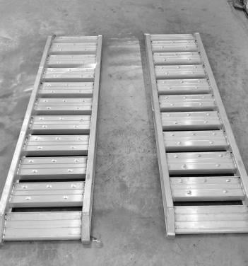 Aluminium Datona oprijplaten, lang 1.80 m, 1200 kg.