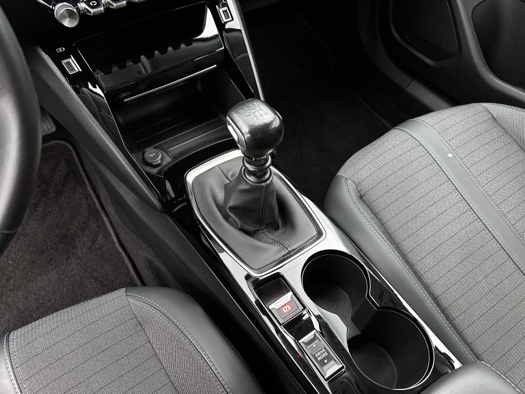 Peugeot 2008 100 pk allure pack | rijklaar | camera | navigatie | 3d icockp