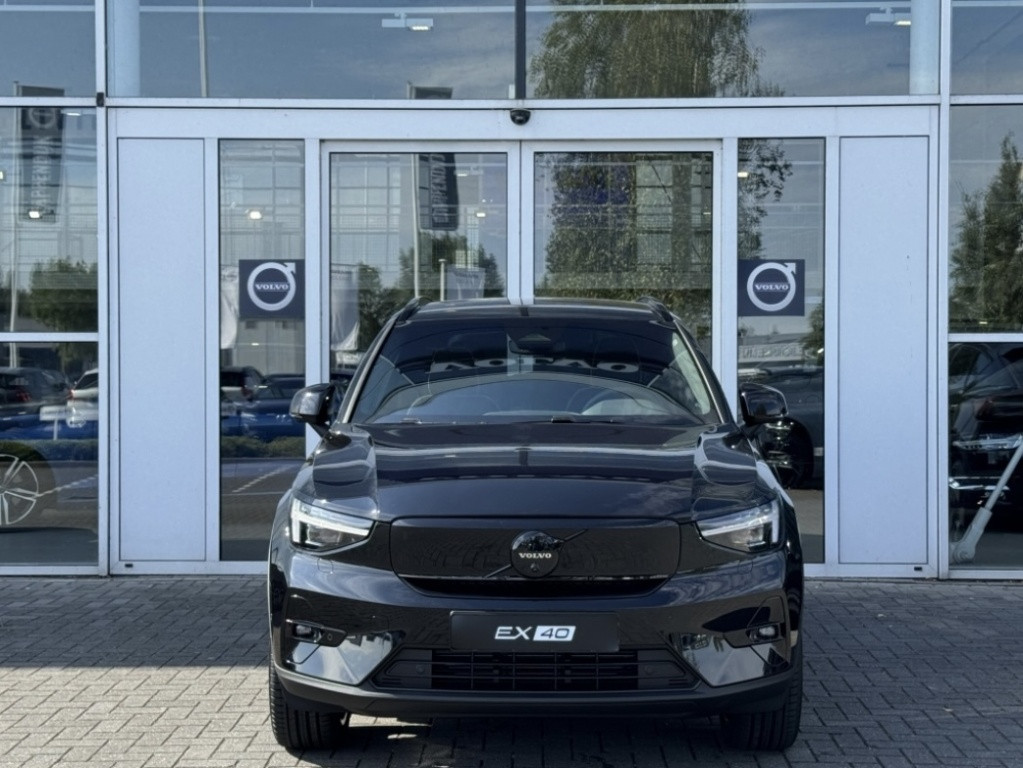 Volvo Ex40 plus black edition