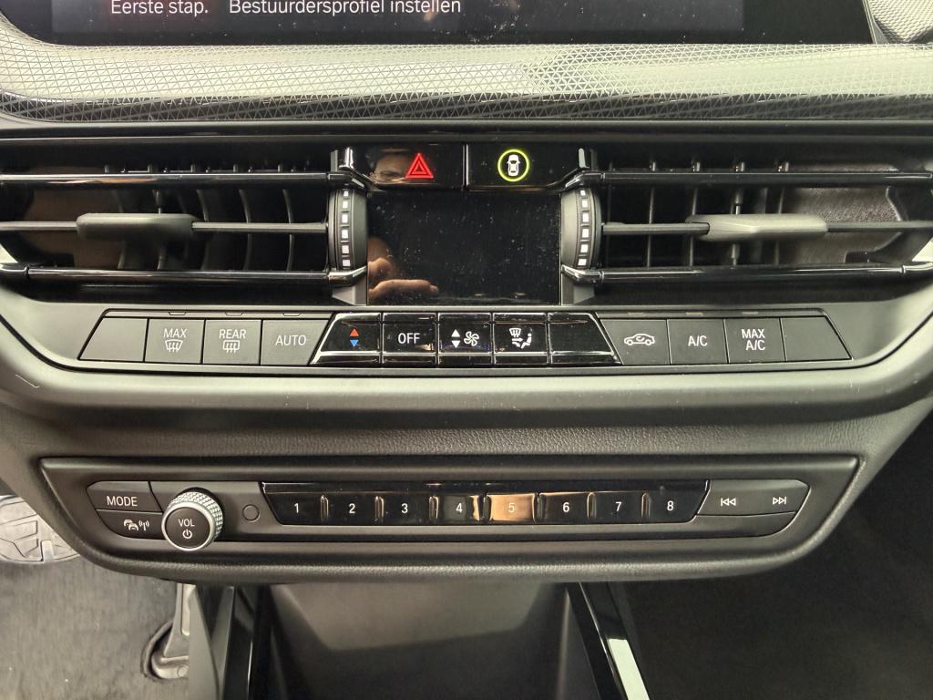 BMW 1 Serie 120i automaat high executive m-sportpakket 5-drs