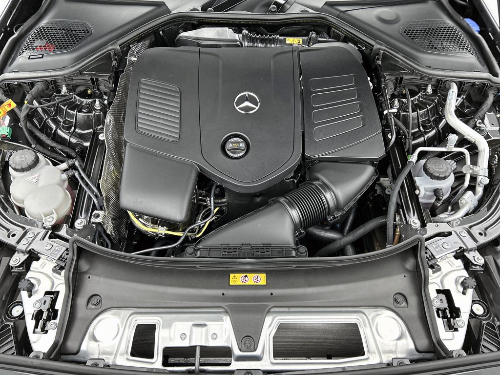 Mercedes-Benz E-Klasse 300 e sport edition | premium plus | trekhaak | nigh