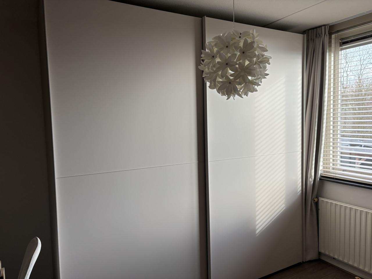 Nolte schuifdeurkast 240x240 – beige (zo goed als nieuw)