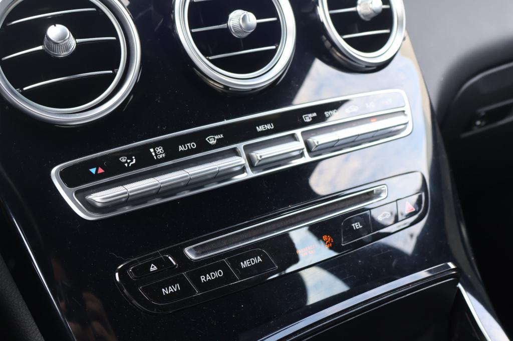 Mercedes-Benz Glc 250 4matic amg l luchtvering airmatic l camera l led high