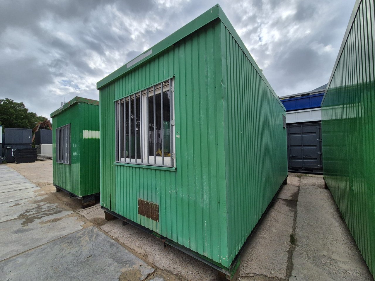Meerdere 6x3m kantoorunits / bouwketen / woon/schaftunits