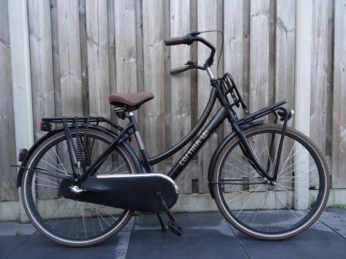 🌸 Cortina Transport U4 Mini M26 – 26 inch meisjesfiets (Jet Black Matt)