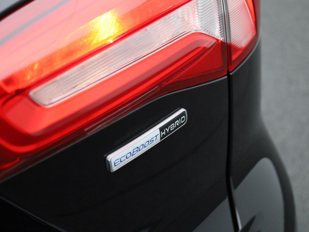 Ford Focus wagon 1.0 ecoboost hybrid trend edition business | cruise contro