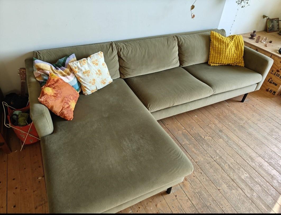 Gratis olijfgroene hoekbank