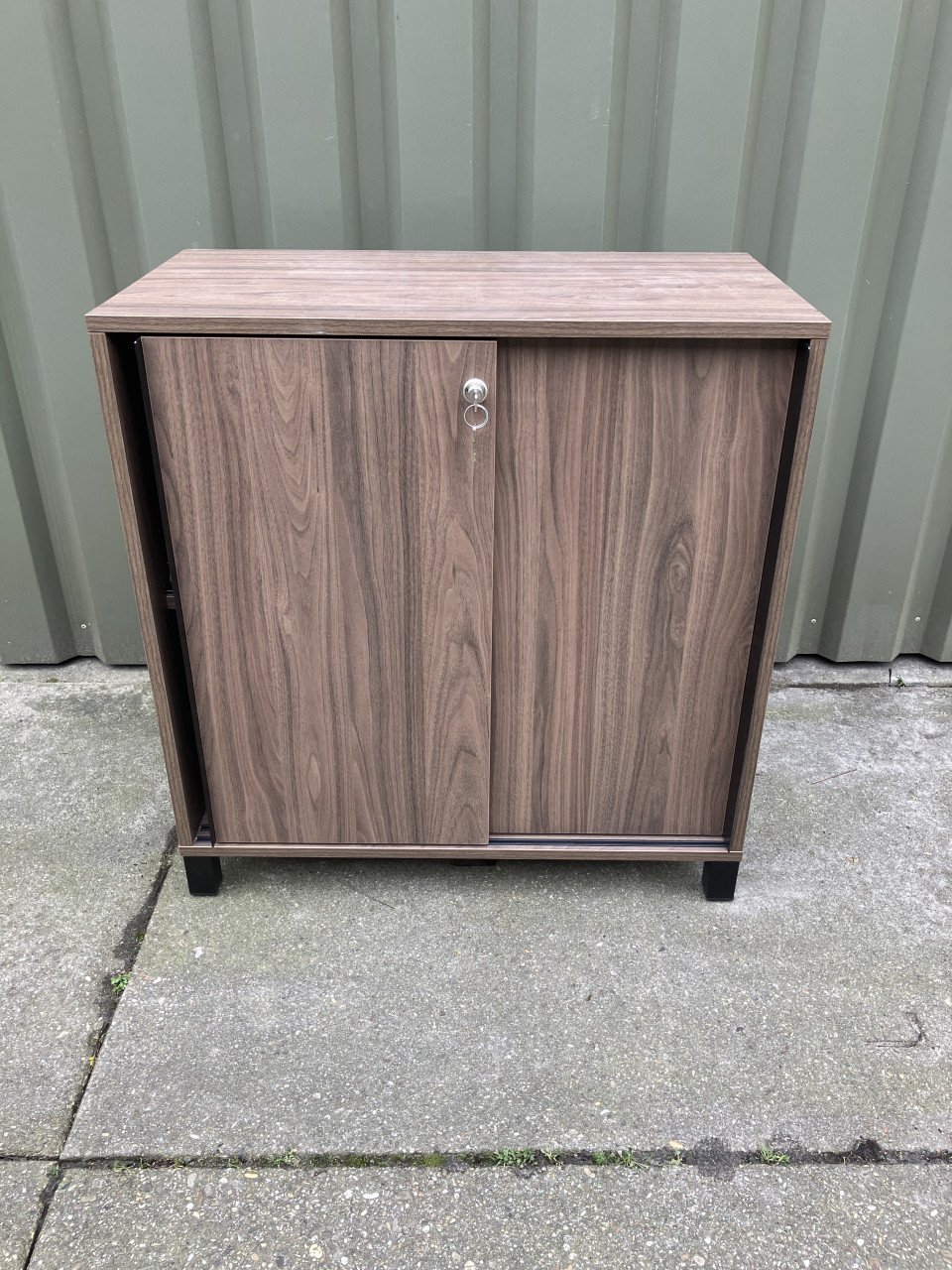 Houten schuifdeurkast