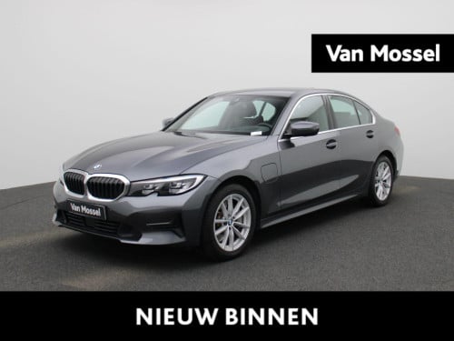 BMW 3-serie 330e | automaat | navigatie | half-leer | adaptive cruise contr