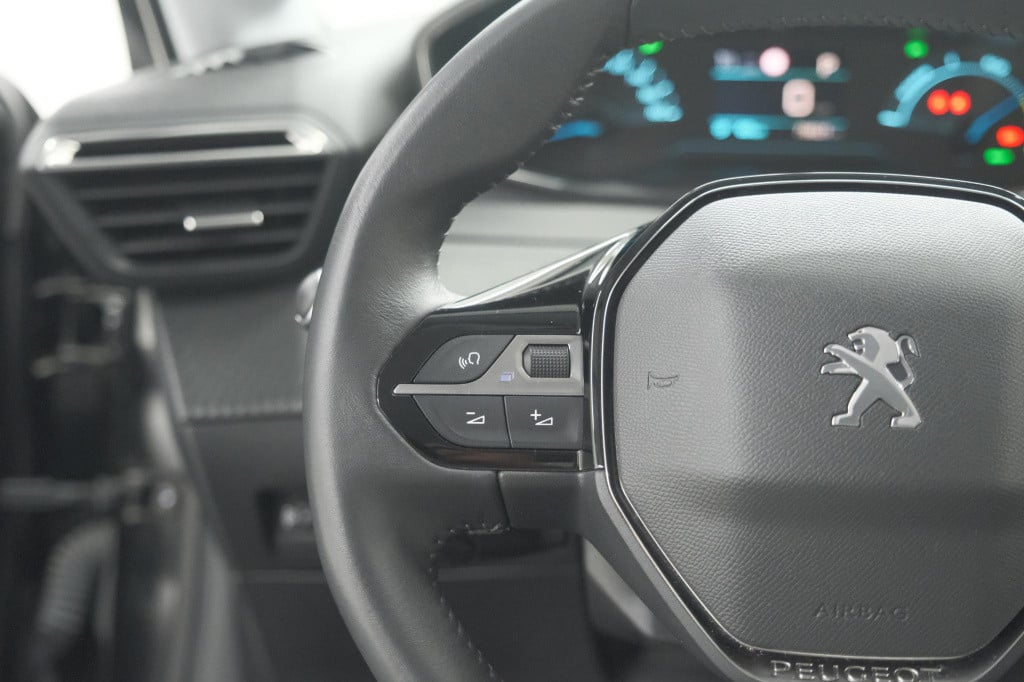 Peugeot 208 ev allure 50 kwh | 3 fase laadfunctie | parkeersensoren | apple
