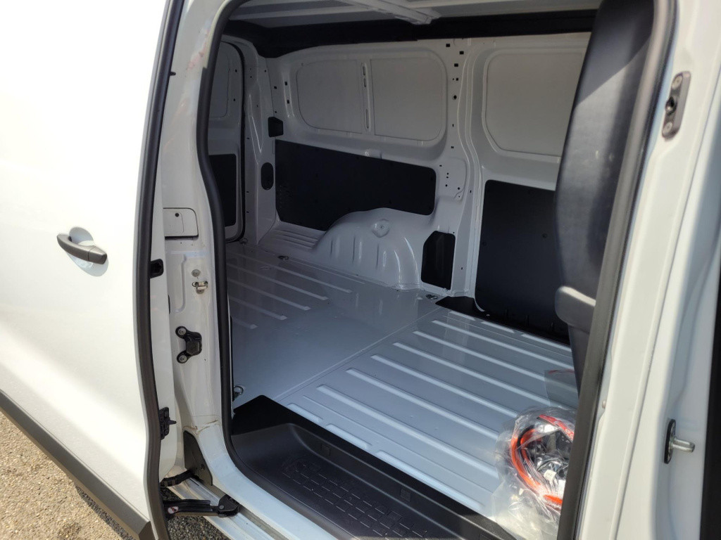 Peugeot E-expert standard 100kw 260nm 2st. op voorad