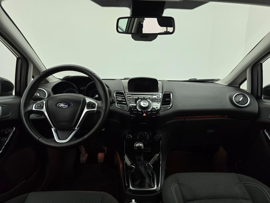 Ford Fiesta occasion met cruisecontrol en bluetooth connecten | tweedehands