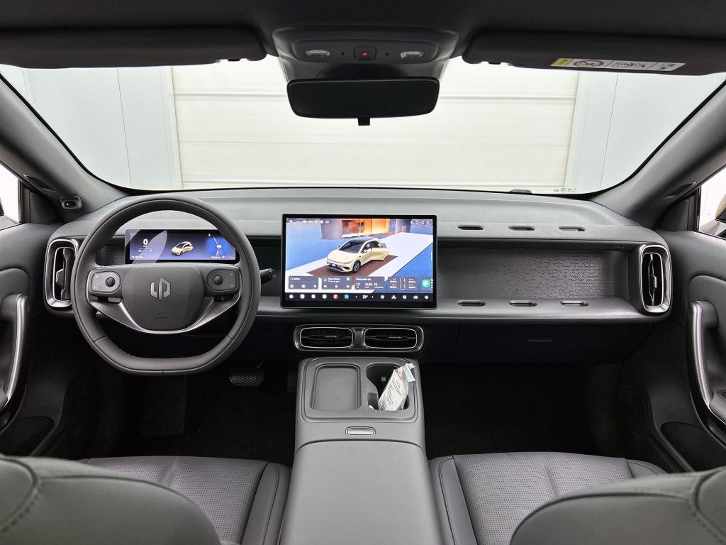 Leapmotor Onbekend b05 promax design 67.1 kwh | voorraad ! | lightning yell