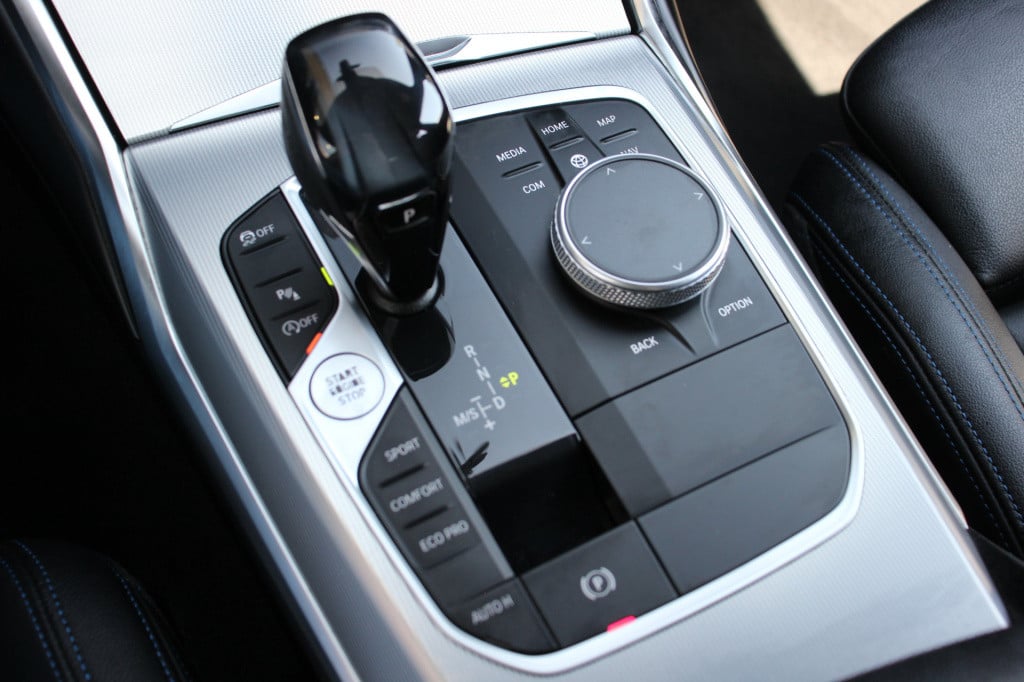 BMW 3-serie touring 320i high executive m pakket | pano | laser | leder