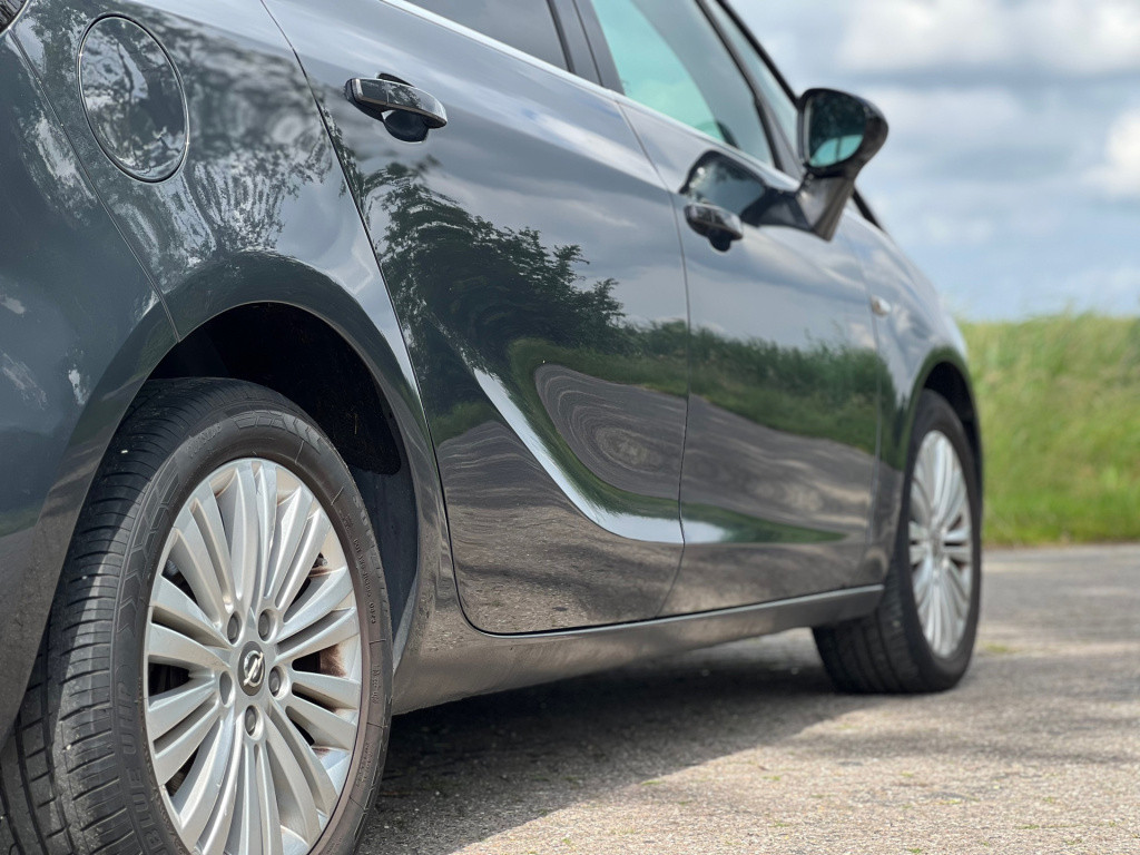 Opel Zafira tourer 1.6 edition turbo 7p. //nap//navi//clima