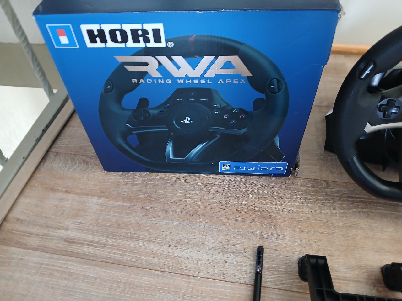 Hori racing wheel apex ps4