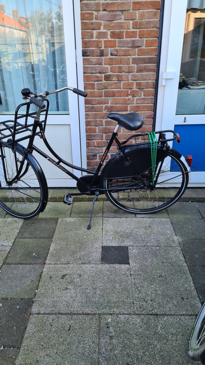 Dames fiets 28 inch-Fr.maat 57cm-met trap ram achter