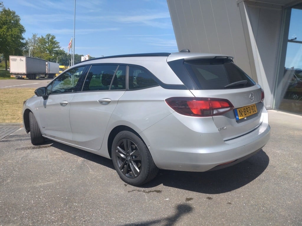 Opel Astra sports tourer 1.2 design&tech