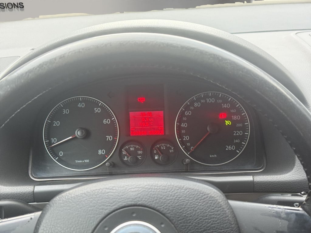 Volkswagen Touran 1.6-16v fsi highline clima cruise trekhaak