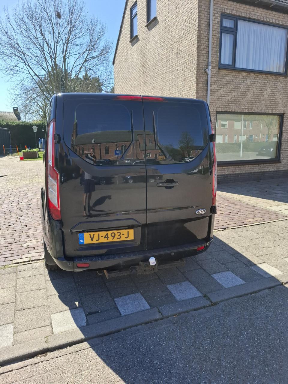 Ford Transit Custom Champions Edition