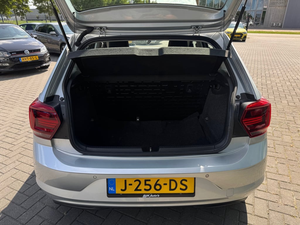 Volkswagen Polo 1.0 tsi highline * carplay * pdc 2x * airco * 18 inch