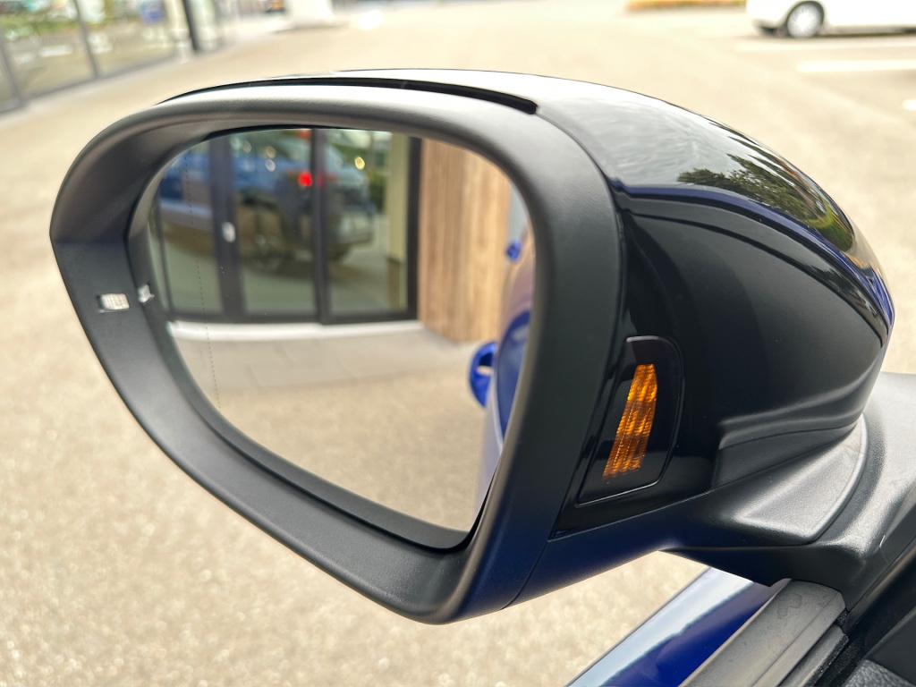 Volkswagen T-roc 1.5 tsi 150pk dsg r-line | black style | camera | keyless 