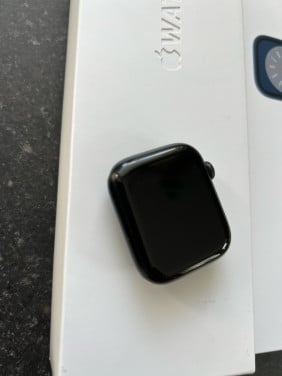 Apple watch series 8 45 mm!