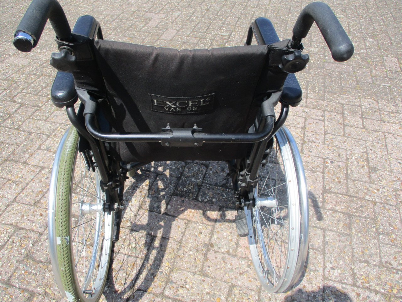 Gebruikte opvouwbare lichtgewicht Excel van Os rolstoel met 1 beensteun .