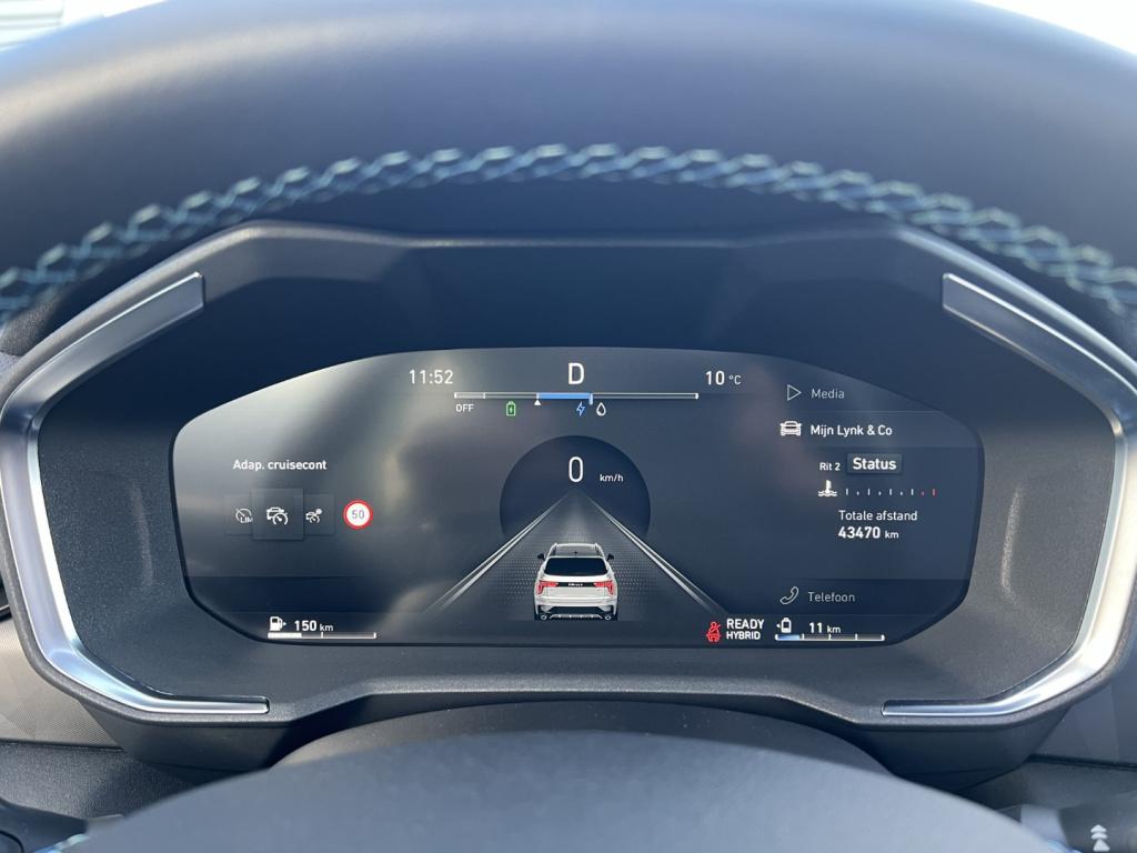 Lynk & Co 01 1.5td 261pk plug in hybrid black edition , pano dak , 360gr ca