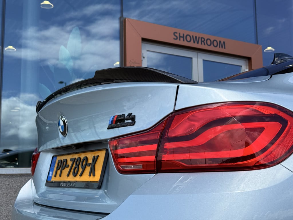 BMW M4 4-serie coupé competition lci | carbon | harman kardon | sportuitlaa