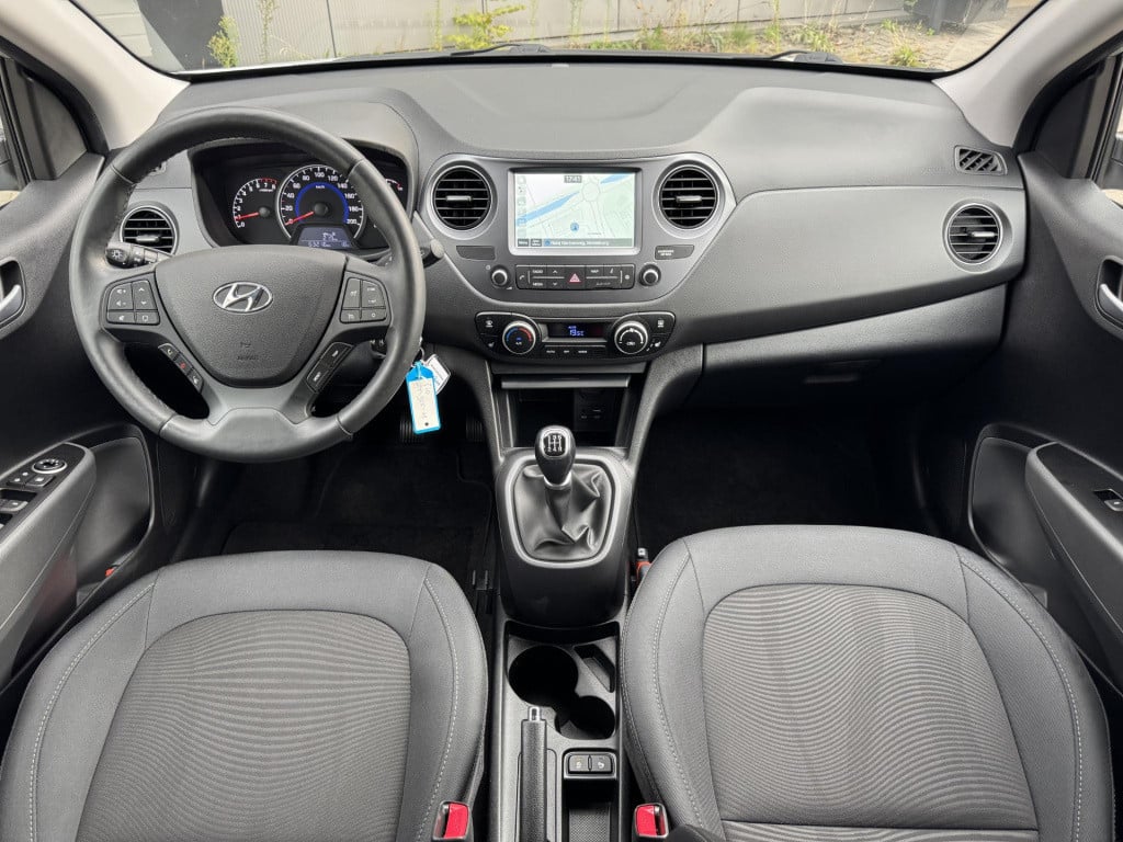 Hyundai I 10 1.0i premium | navigatie | camera | stuur- + stoelverwarming |
