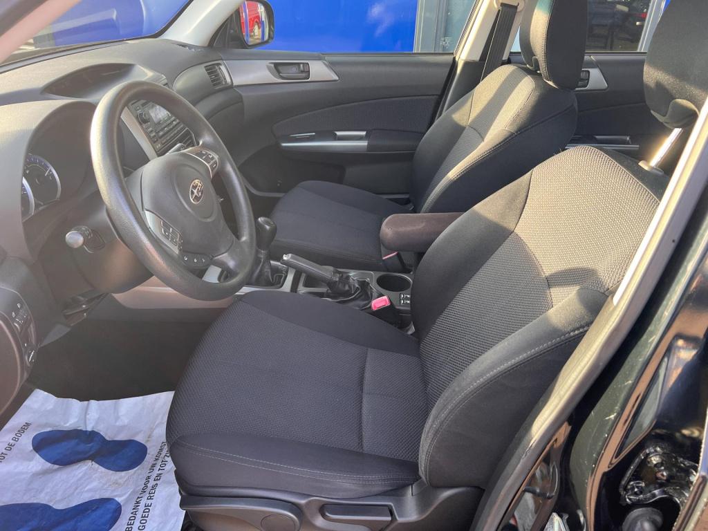 Subaru Forester 2.0 xs 40 year edition, panodak, trekhaak enz...