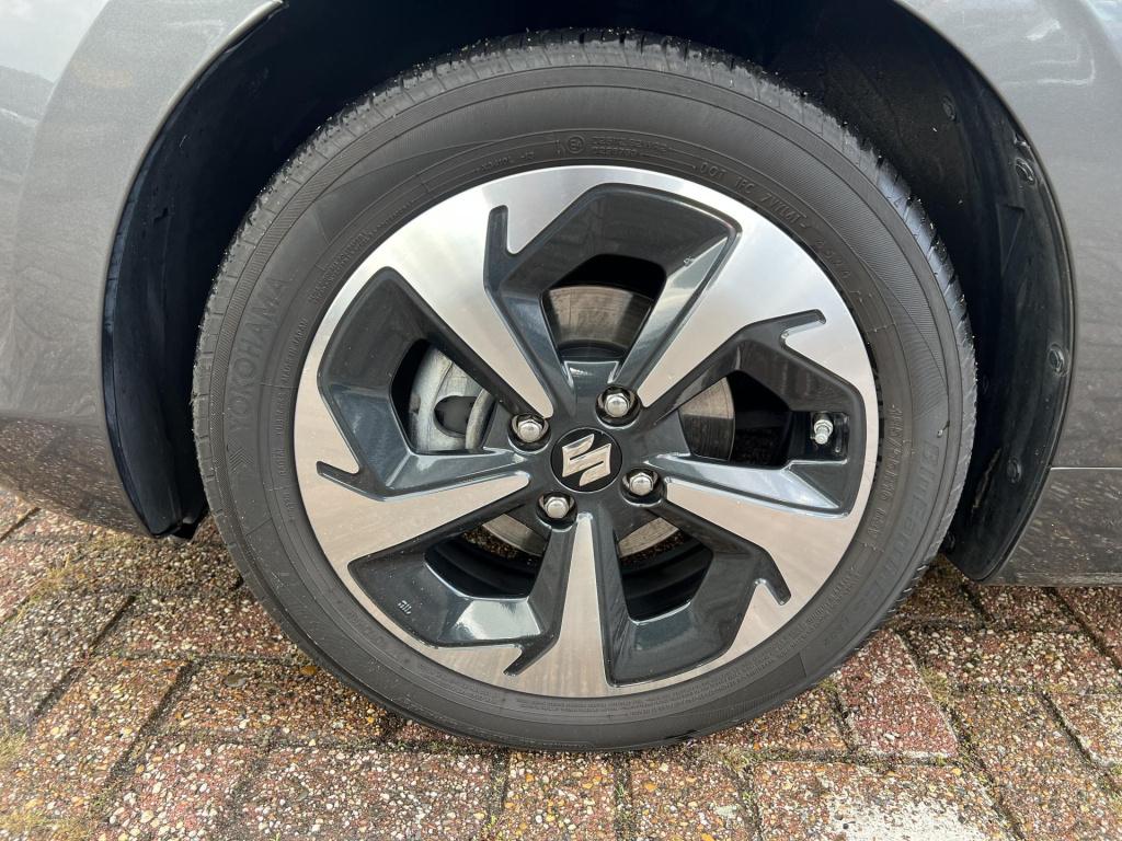 Suzuki Swift 1.2 style smart hybrid